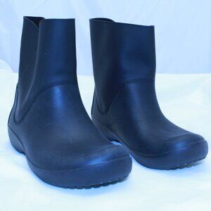 Crocs Size 7 Black Dual Comfort Rainfloe Ankle Waterproof Rain Boots - 203417